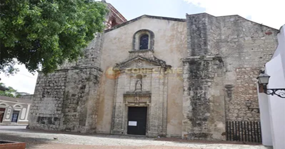 Profanan iglesia Las Mercedes, ciudad Colonial. Informe RD